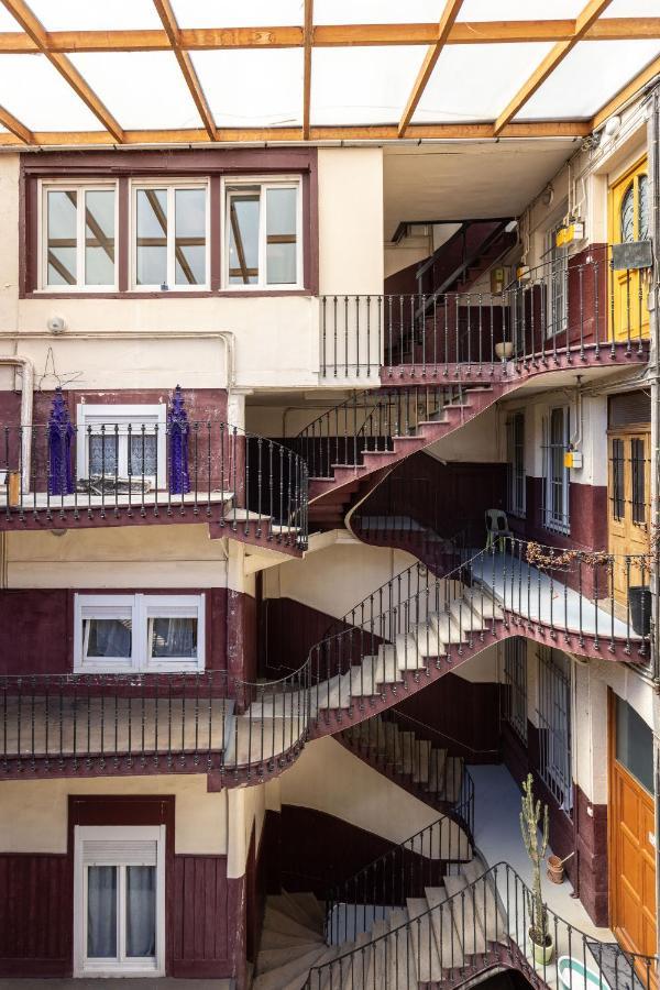 Le 17 Madeleine Apartment Besancon Exterior photo